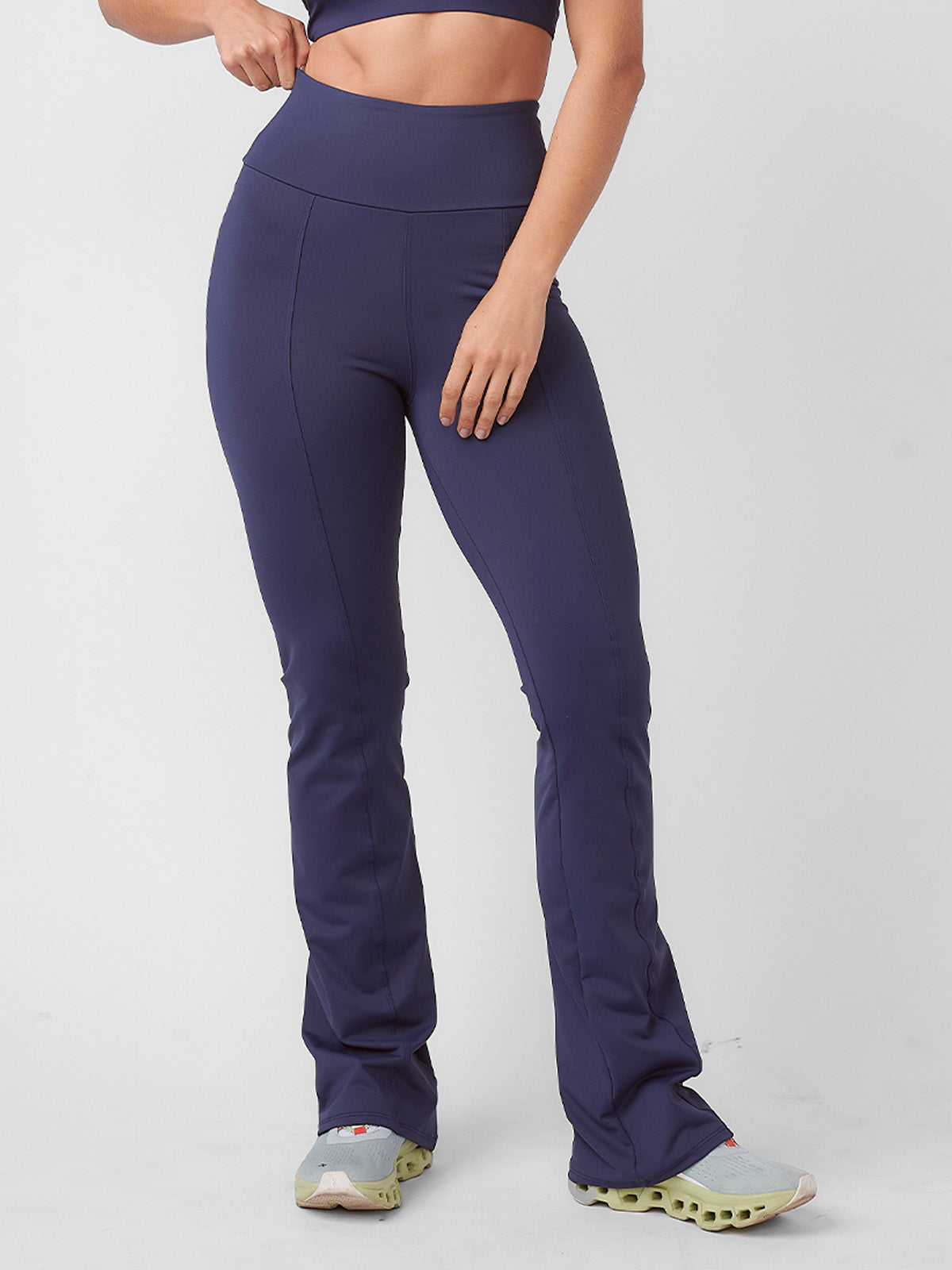 Kit Calça Flare Bailarina Preto + Calça Flare Bailarina Azul Marinho